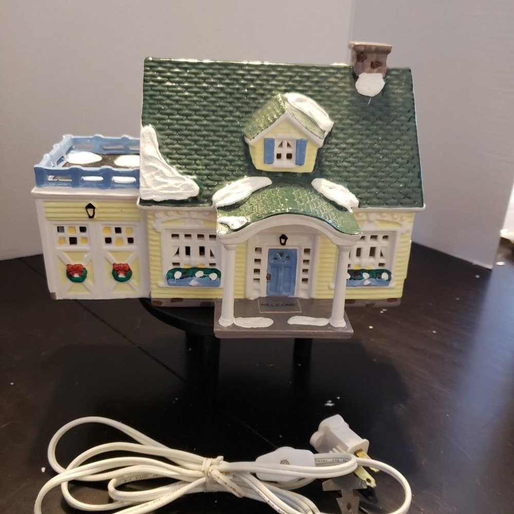 Department 56 North Creek Cottage
